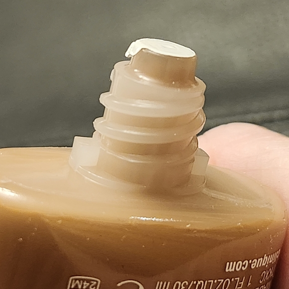 Clinique Stay-Matte Oil-Free Makeup Foundation In 25 Spice - Picture 8 of 8